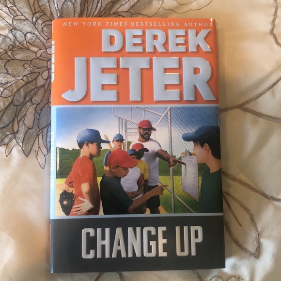 Derek Jeter Junior Book Series Books 1-4 - Picture 4 of 5